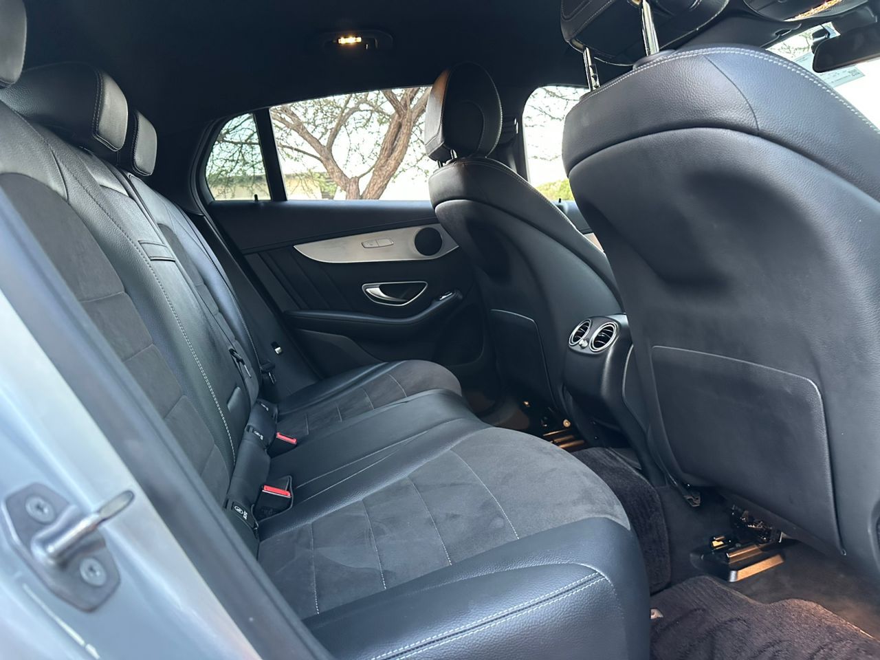 Mercedes Benz thumbnail 7